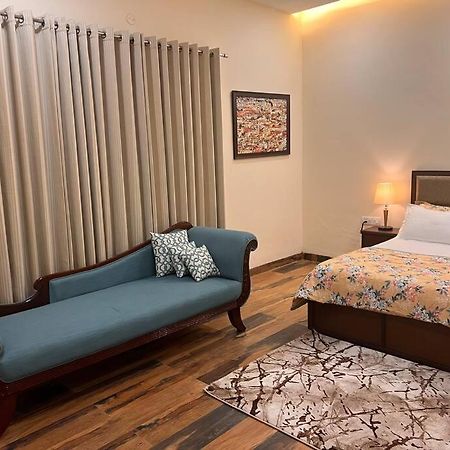5Bhk Home Away From Home At Ranjit Avenue Amritszár Kültér fotó