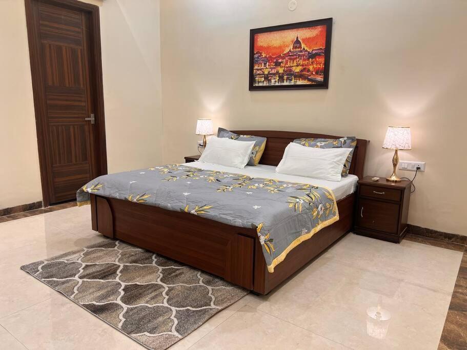 5Bhk Home Away From Home At Ranjit Avenue Amritszár Kültér fotó