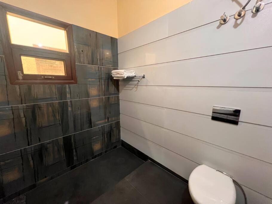 5Bhk Home Away From Home At Ranjit Avenue Amritszár Kültér fotó