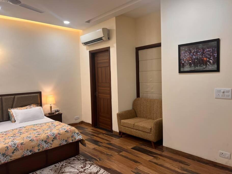 5Bhk Home Away From Home At Ranjit Avenue Amritszár Kültér fotó