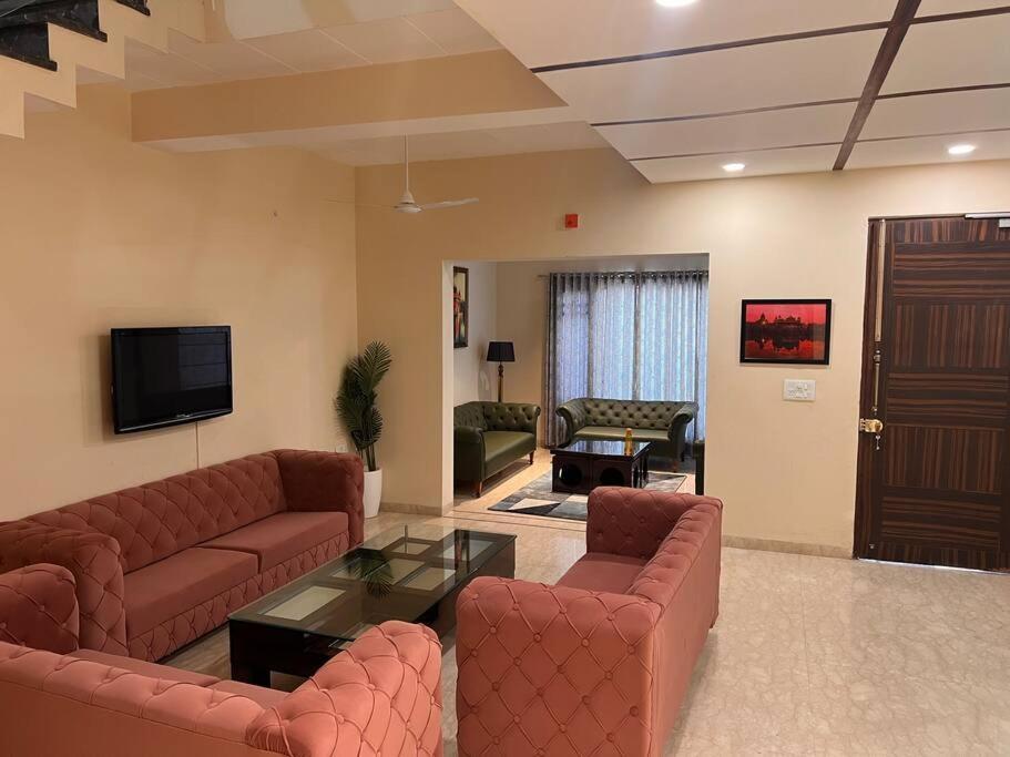 5Bhk Home Away From Home At Ranjit Avenue Amritszár Kültér fotó