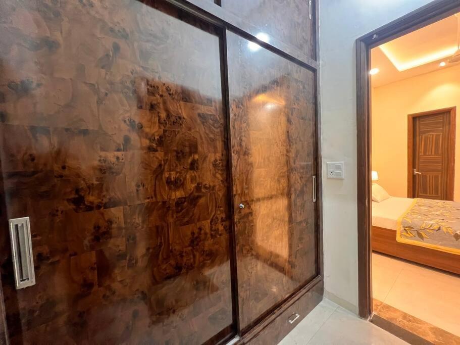 5Bhk Home Away From Home At Ranjit Avenue Amritszár Kültér fotó