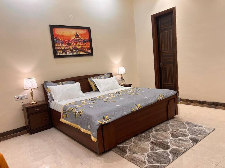 5Bhk Home Away From Home At Ranjit Avenue Amritszár Kültér fotó